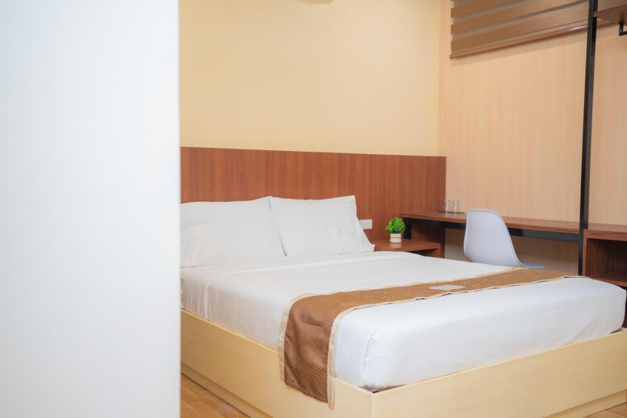 Sundaze Dormitel Hotel Naga  Exterior foto